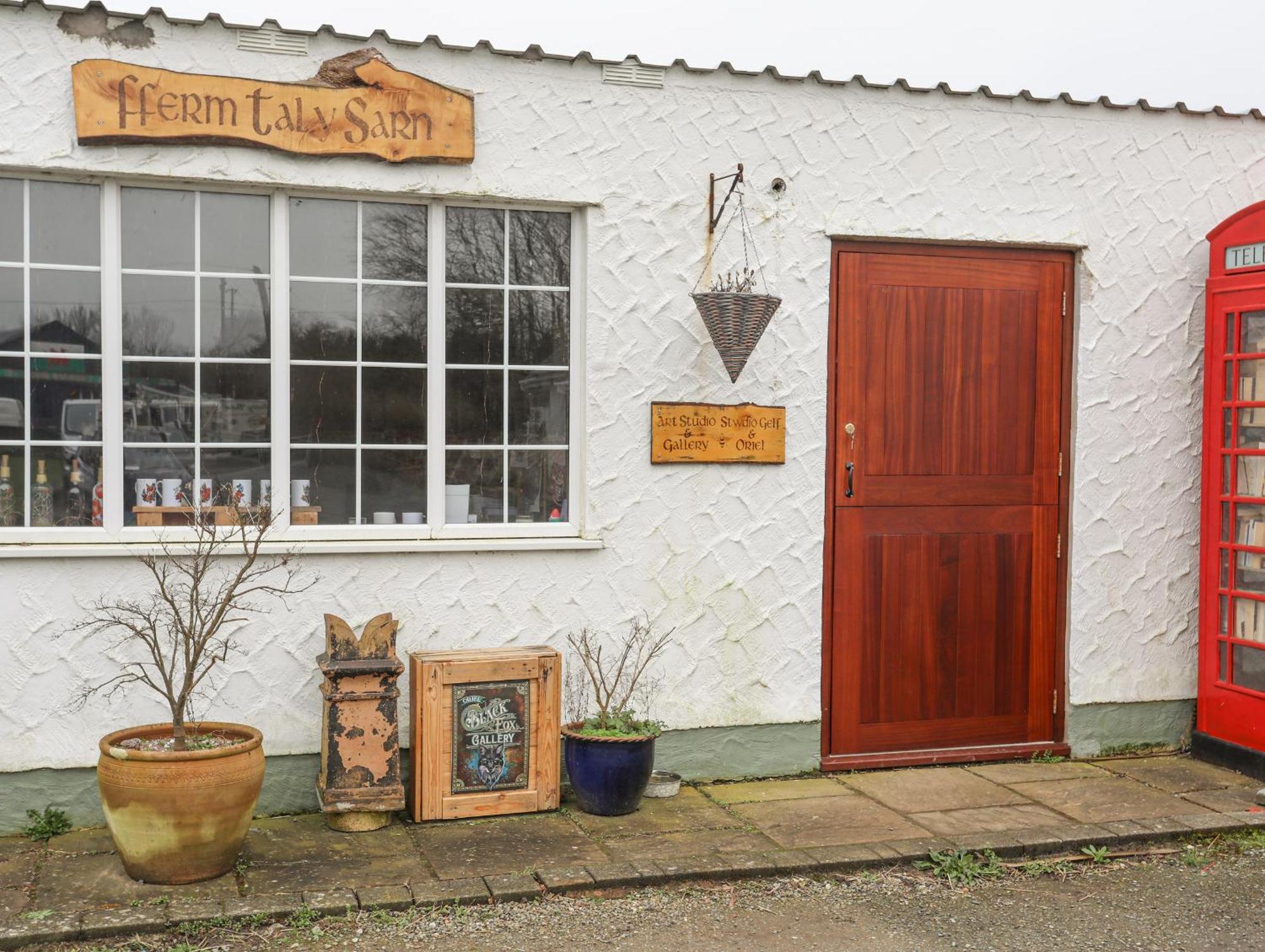 Tal Sarn Shepherd Hut Llanfairpwllgwyngyll Exterior foto